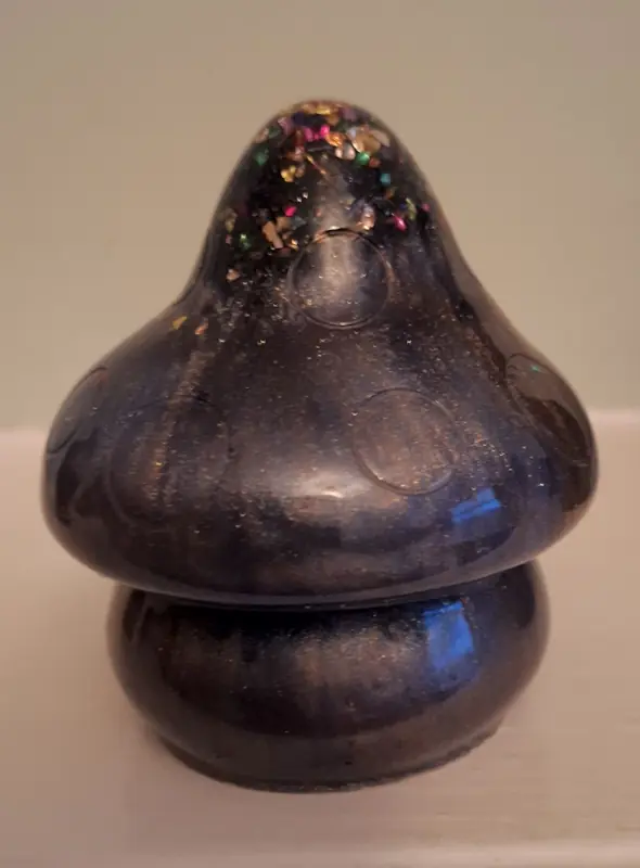 A large psychedelic mushroom made of epoxy resin - a future door handle?